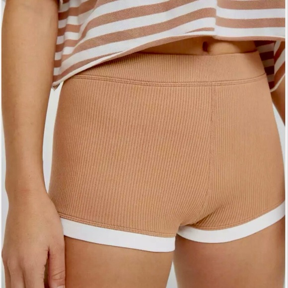 Striped Tan and White Ribbed Shorts - Picture 2 of 5